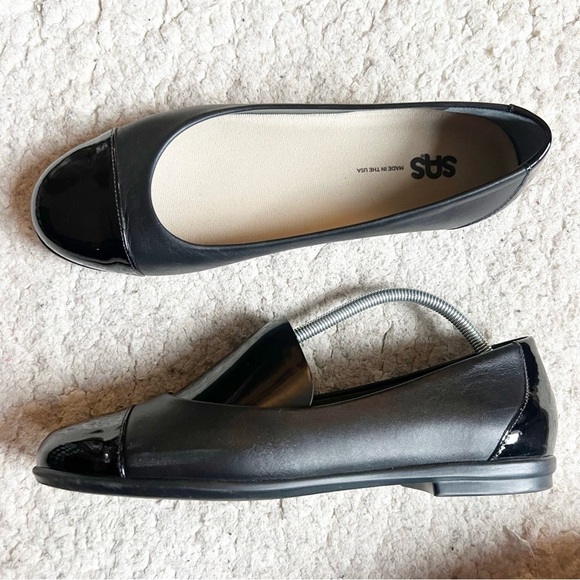 SAS: Black Leather Patent Leather Tip& Heels Toes Slip On Ballet Flats Sz 11.5M